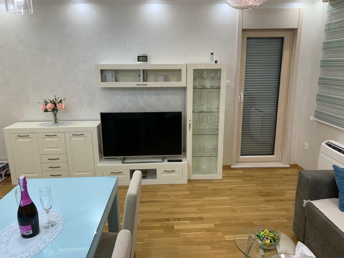 Panoramic Sea View 3-Bedroom Apartment 50 M From The Sea Будва Экстерьер фото
